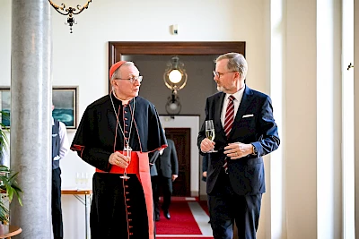 Kardinal Pietro Parolin v Praze podepisuje konkordat dne 24.10.2024